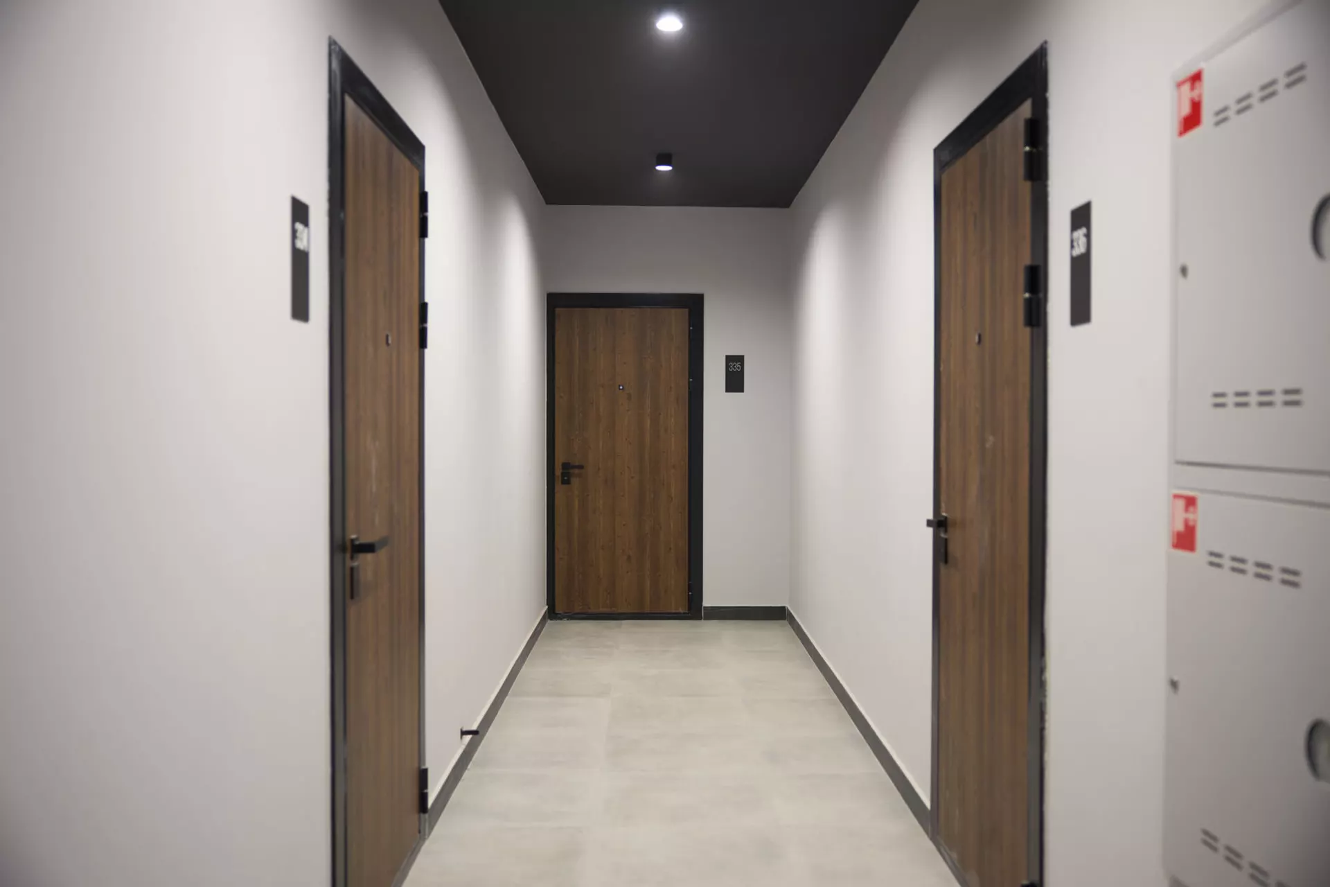 В 1 и 2 секциях четвёртого дома:

– идёт передача квартир. 

Фотография загружена 1 апреля 2024 года.