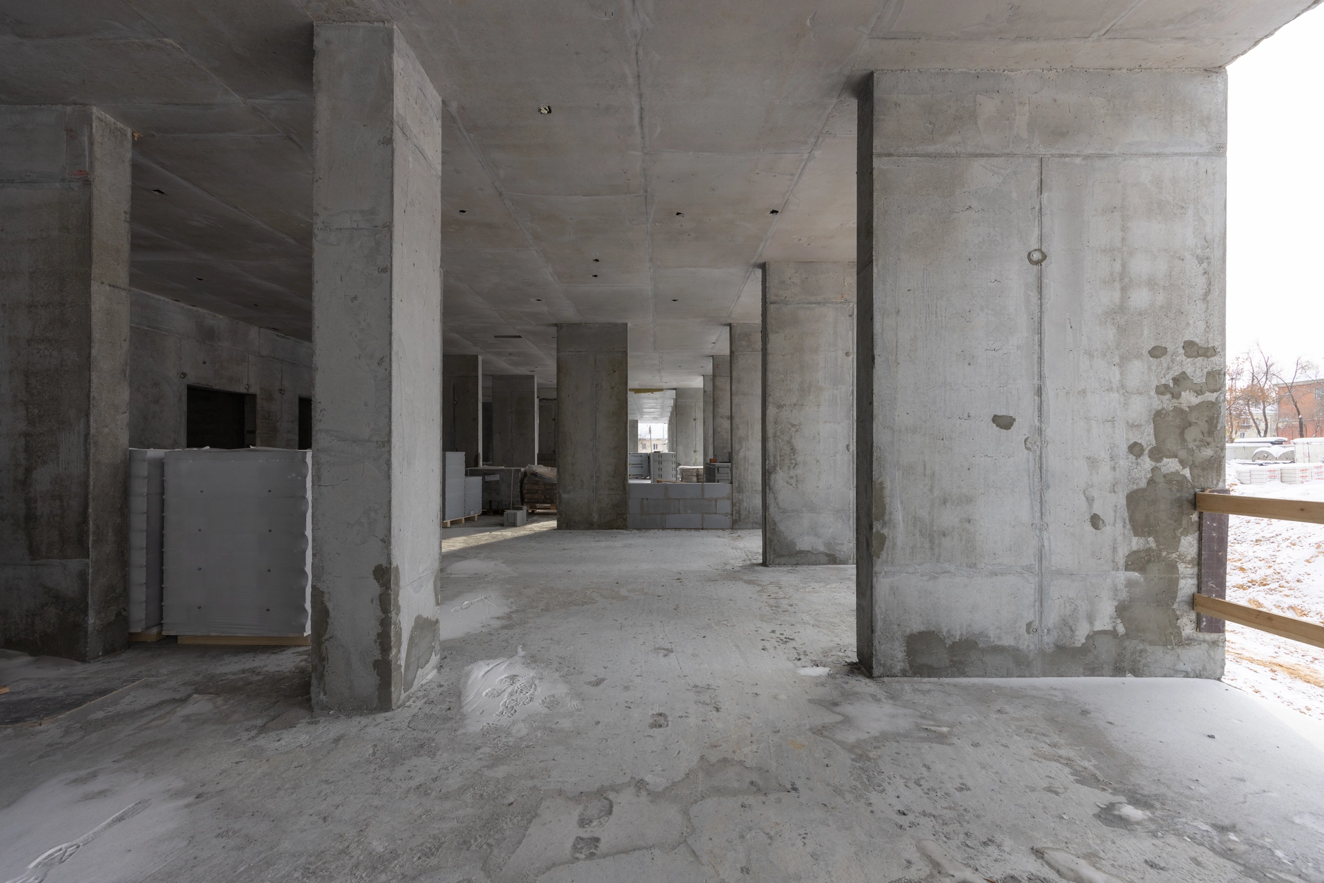 Парк Победы
6 секция второго дома
возводим стены 7 этажа
7 секция второго дома
строим 8 этаж
выполняем кладку стен на −1 этаже
Паркинг
разрабатываем котлован рядом с 7 секцией
Фотография загружена 15 февраля 2026 года.