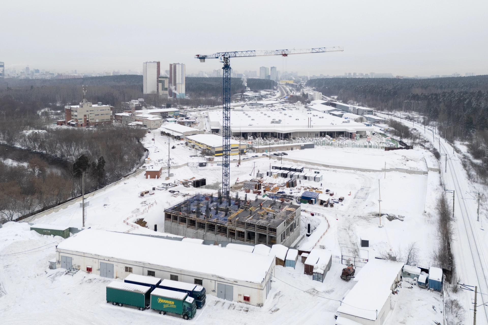 Парк Культуры

1 секция первого дома

возвели стены 2 этажа

Фотография загружена 1 марта 2026 года.