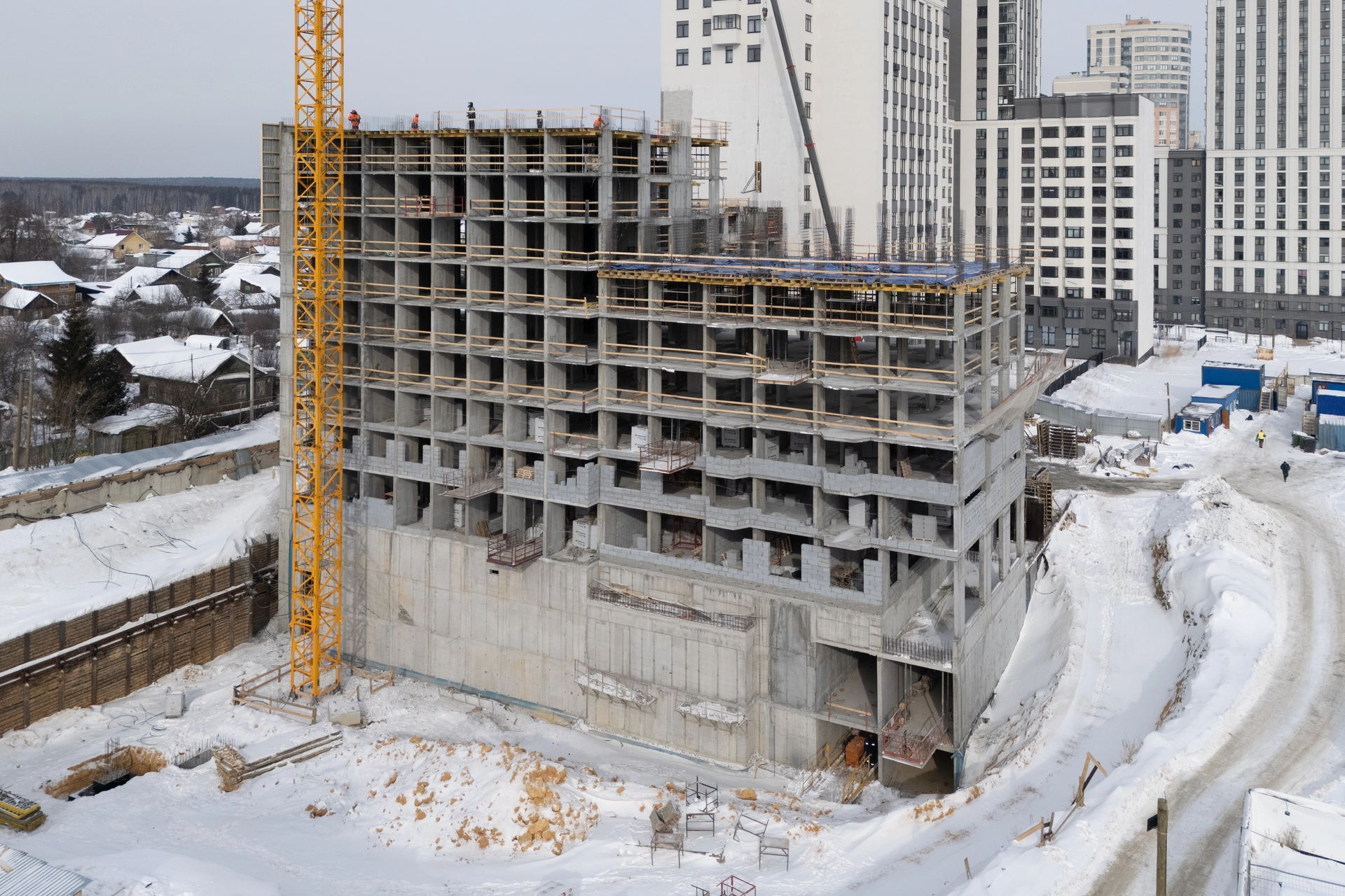 Парк Победы

6 секция второго дома

установили плиту перекрытия над 7 этажом
выполняем кладку стен на 1 и 2 этажах

7 секция второго дома

установили плиту перекрытия над 9 этажом
выполняем кладку стен на 1 и 2 этажах

Паркинг

разрабатываем котлован рядом с 7 секцией


Фотография загружена 1 марта 2026 года.