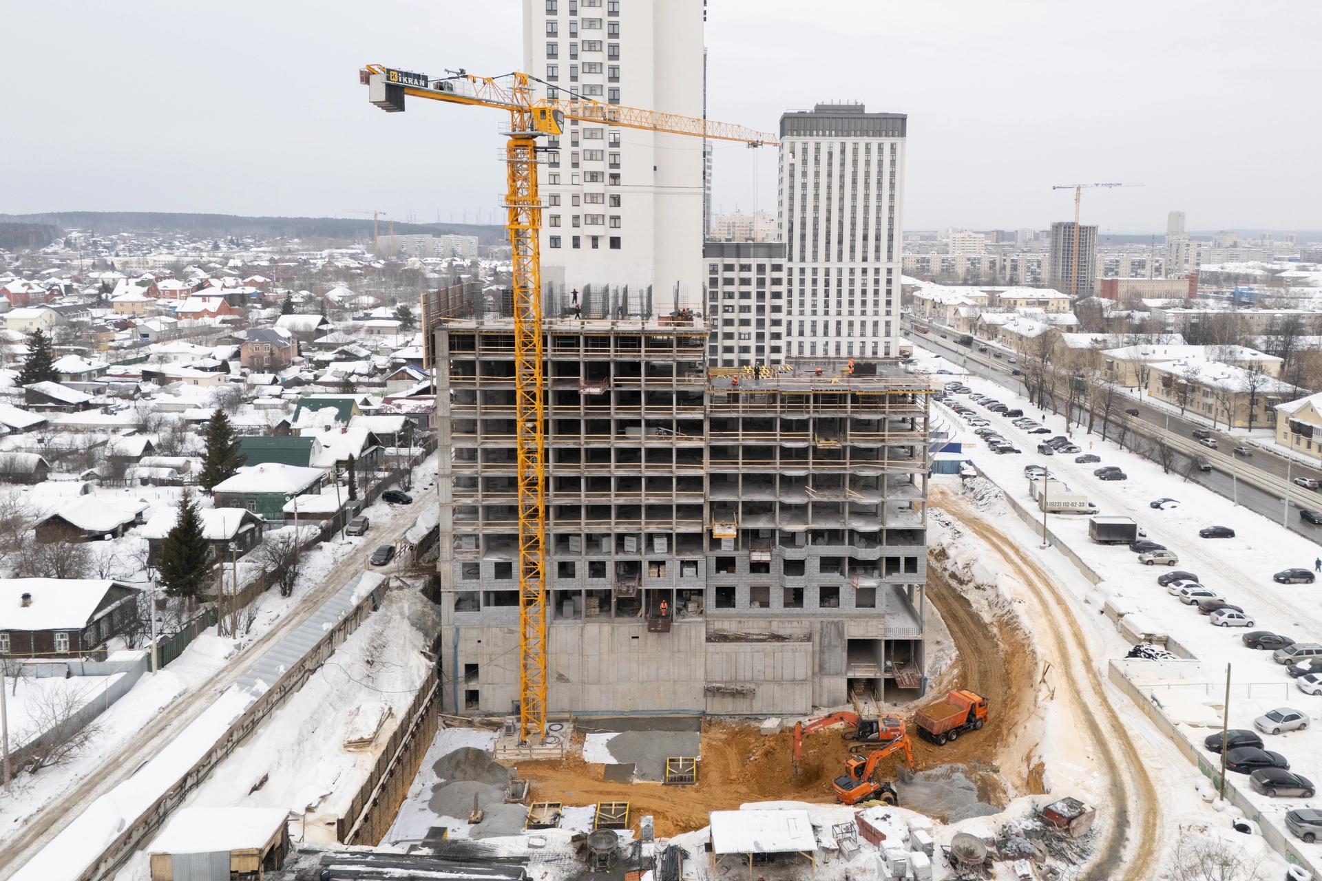 Парк Победы

6 секция второго дома

установили плиту перекрытия над 8 этажом
выполняем кладку стен на 1 и 2 этажах

7 секция второго дома

возводим 11 этаж
выполняем кладку стен на 1 и 2 этажах

Паркинг

приступили к работам по паркингу рядом с 7 секцией

Фотография загружена 15 марта 2026 года.