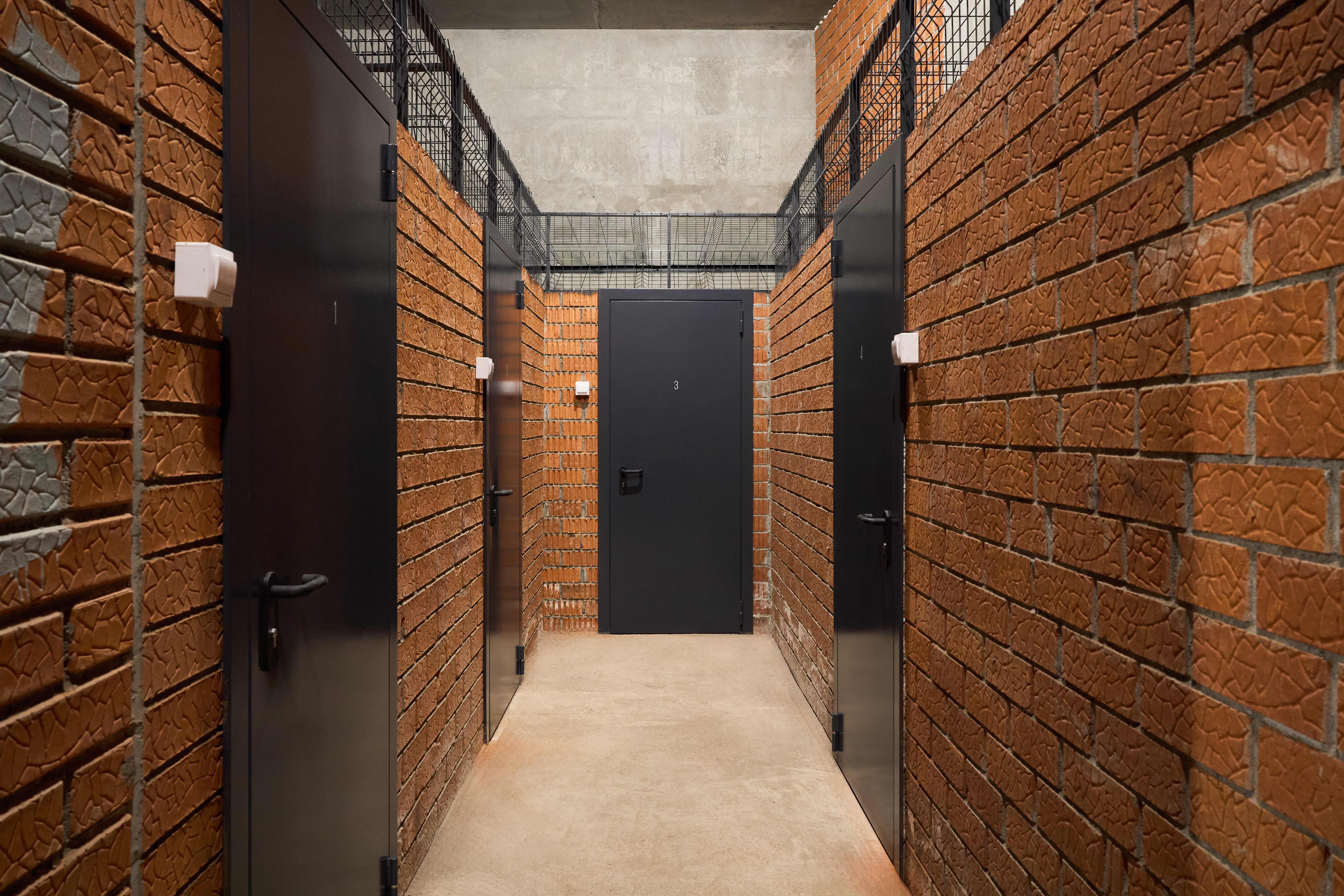 Кладовые и подземный паркинг